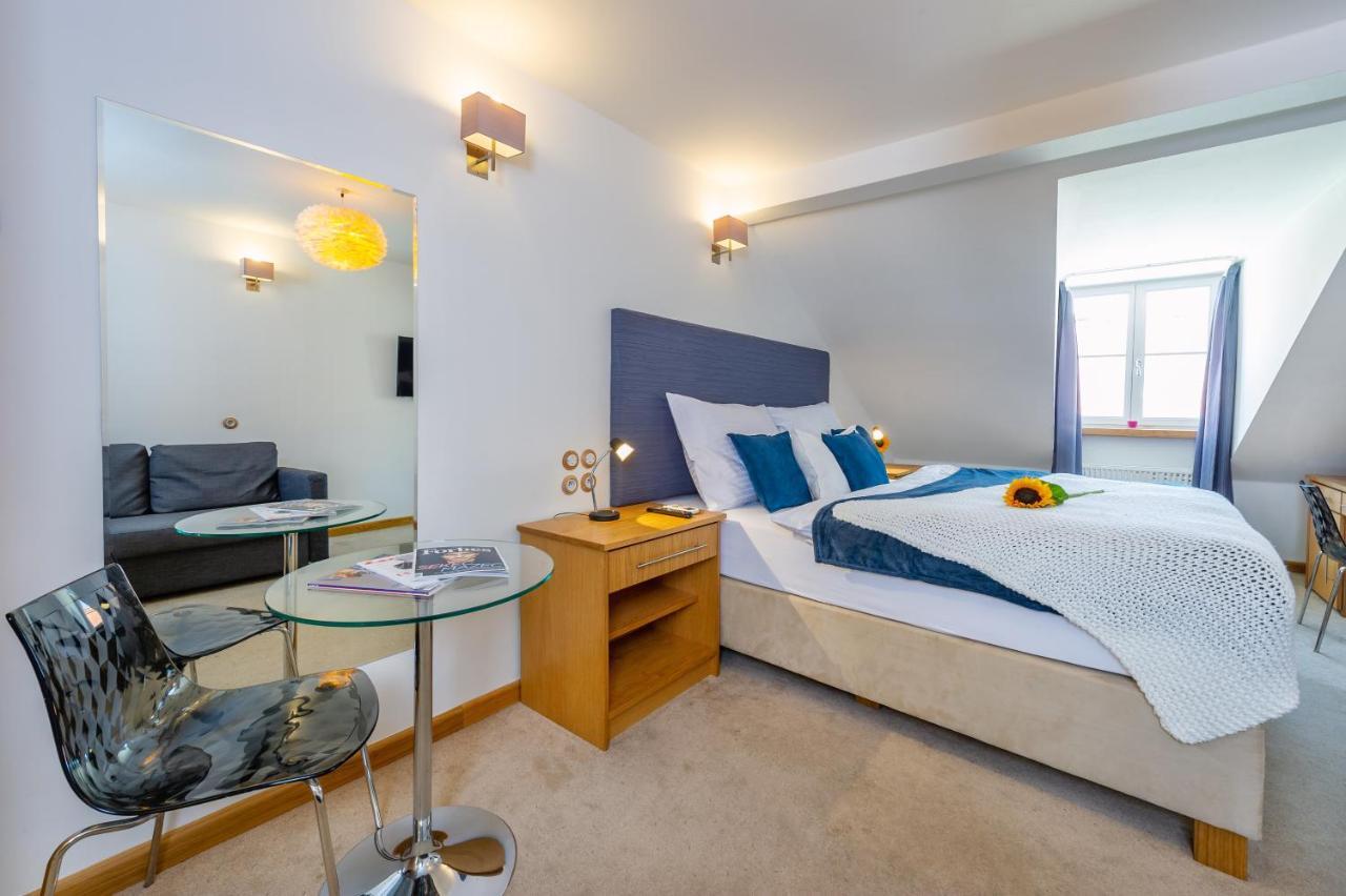 The Rooms Ceske Budejovice Exterior photo
